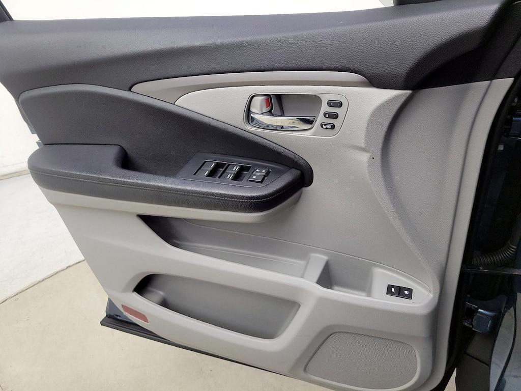 used 2021 Honda Pilot car, priced at $25,998