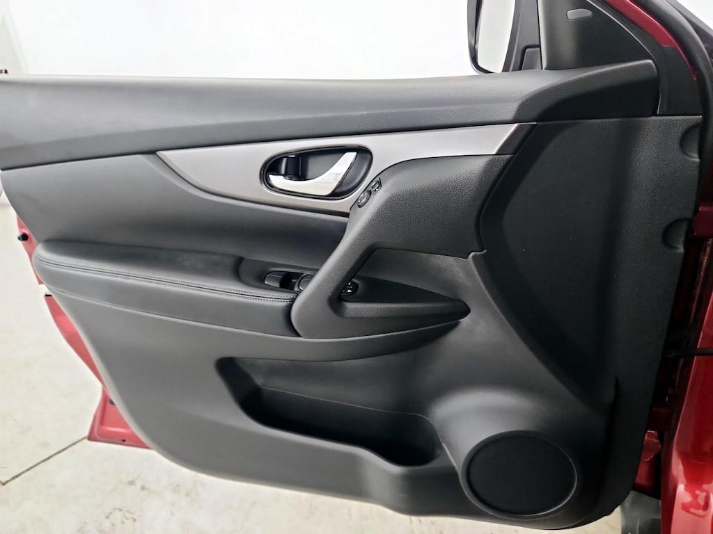 used 2015 Nissan Rogue car, priced at $13,599