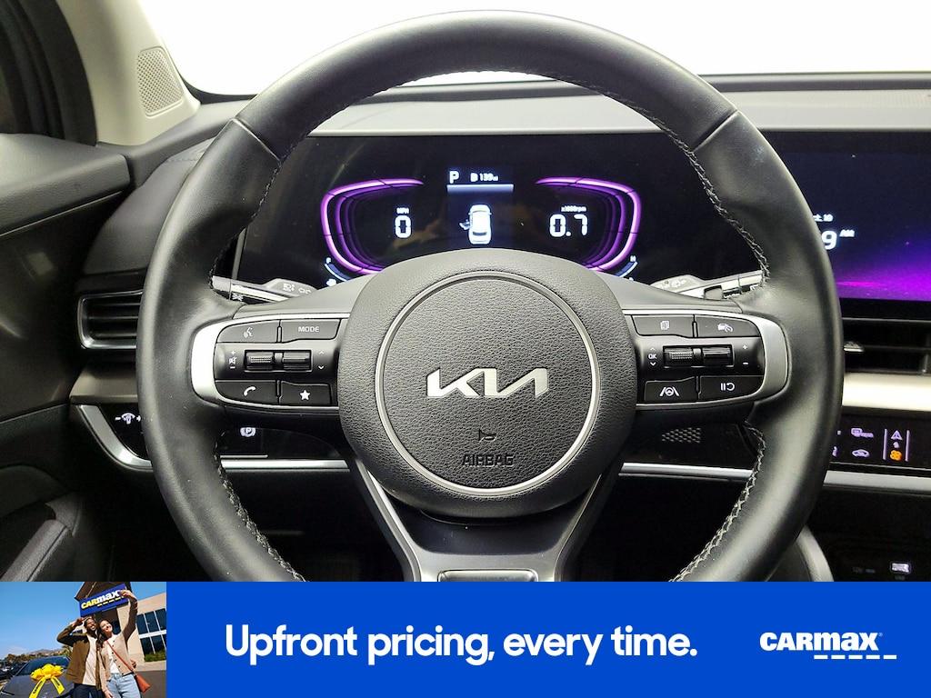 used 2025 Kia Sportage car, priced at $27,998