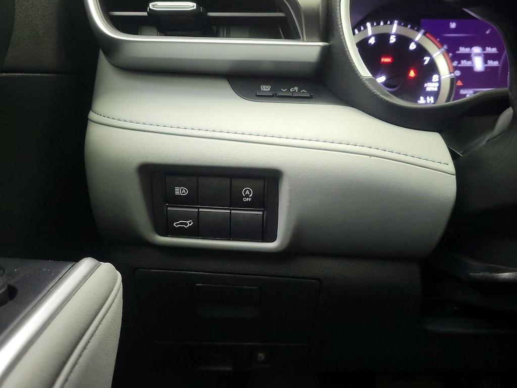 used 2023 Toyota Highlander car, priced at $36,998