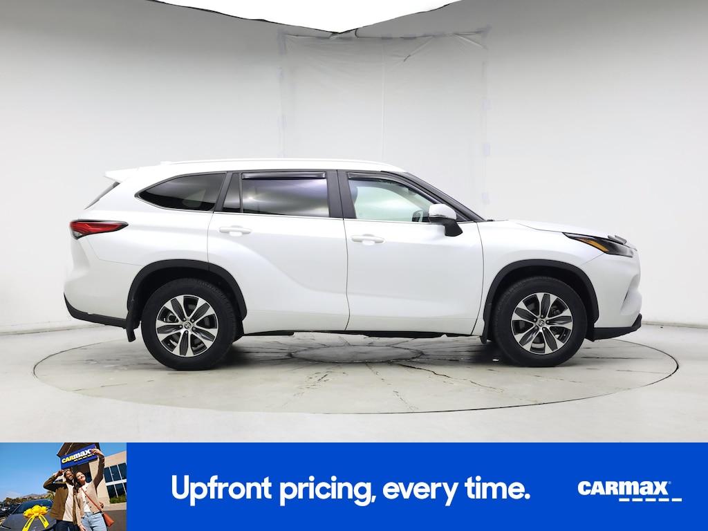 used 2023 Toyota Highlander car, priced at $36,998
