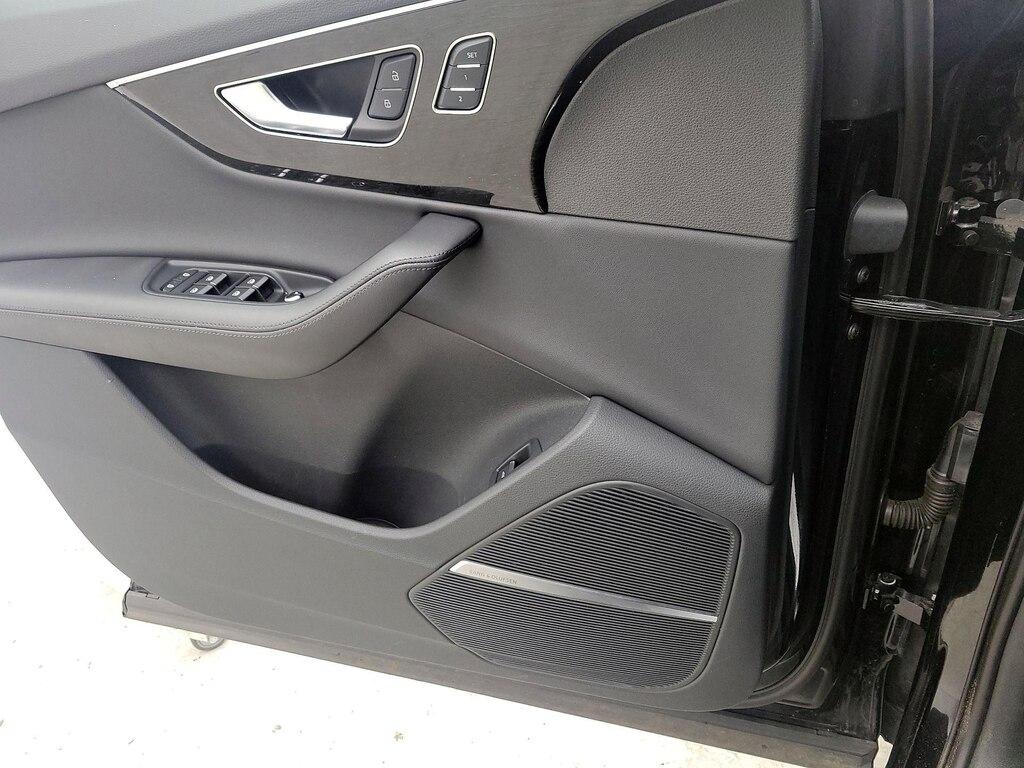 used 2023 Audi Q7 car, priced at $38,998