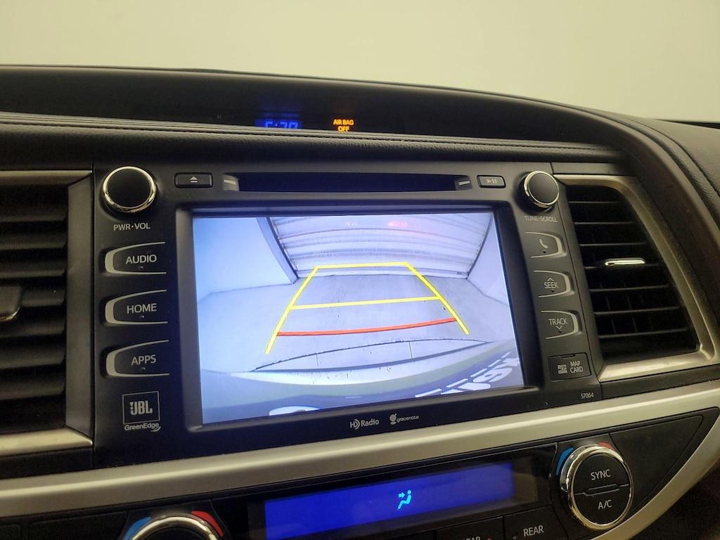 used 2015 Toyota Highlander car, priced at $21,998