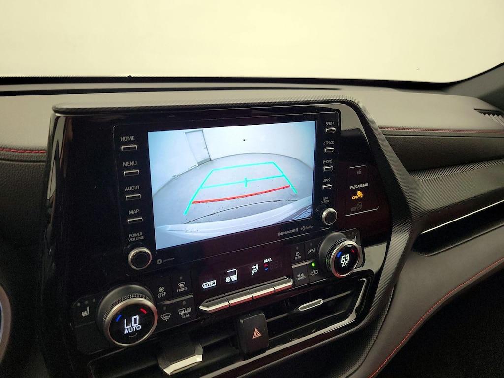 used 2021 Toyota Highlander car, priced at $39,998