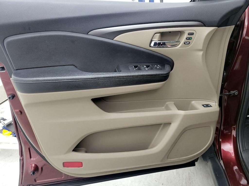 used 2019 Honda Pilot car, priced at $27,998
