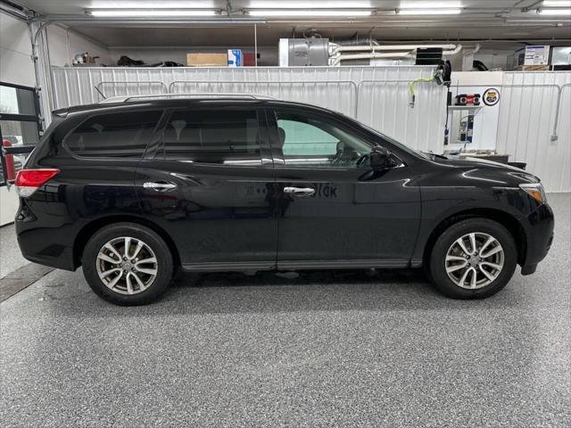 used 2016 Nissan Pathfinder car, priced at $10,990