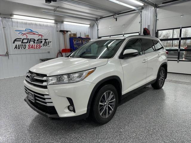 used 2019 Toyota Highlander car, priced at $24,995