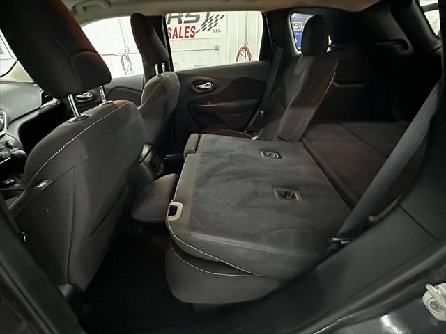 used 2016 Jeep Cherokee car, priced at $11,995