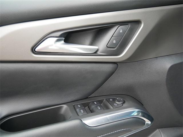 used 2025 Chevrolet Traverse car, priced at $36,983