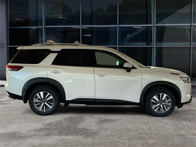 new 2024 Nissan Pathfinder car, priced at $49,113