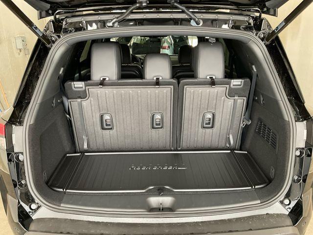new 2025 Nissan Pathfinder car, priced at $43,675