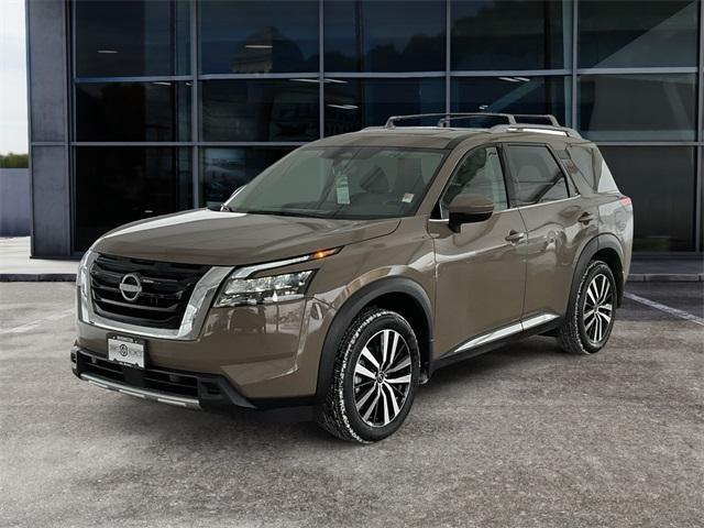 new 2025 Nissan Pathfinder car, priced at $56,160