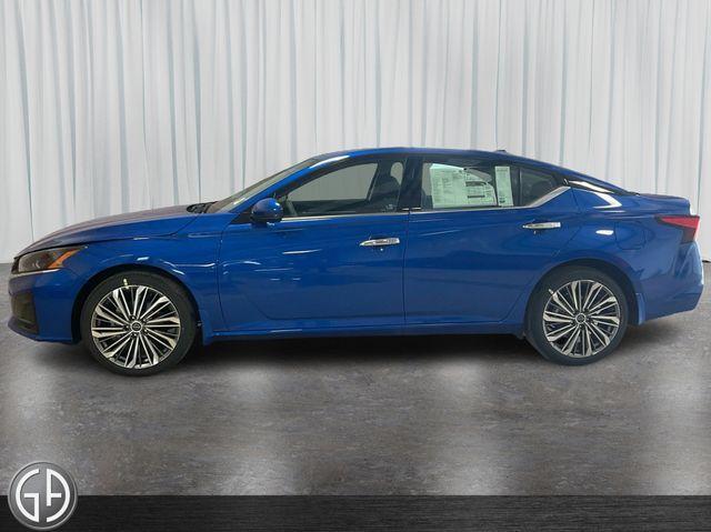 new 2025 Nissan Altima car, priced at $38,735