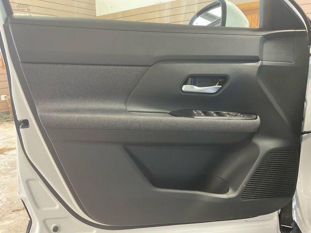 new 2025 Nissan Kicks car, priced at $27,625