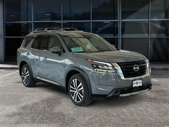 new 2025 Nissan Pathfinder car, priced at $54,660