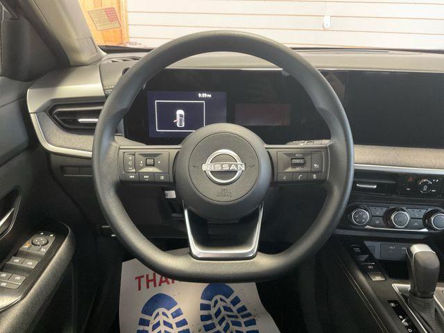 new 2025 Nissan Kicks car, priced at $28,680