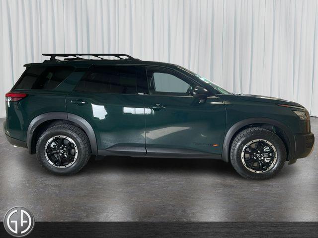 new 2025 Nissan Pathfinder car, priced at $44,175