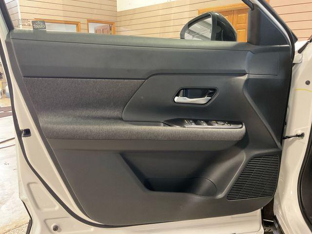 new 2025 Nissan Kicks car, priced at $29,660