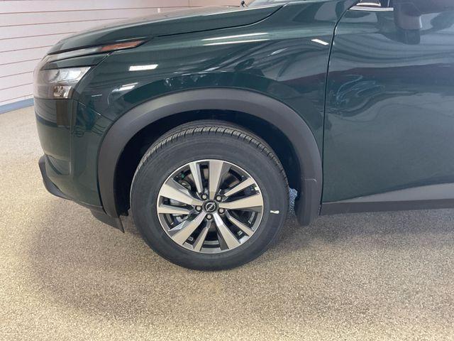 new 2025 Nissan Pathfinder car, priced at $45,090