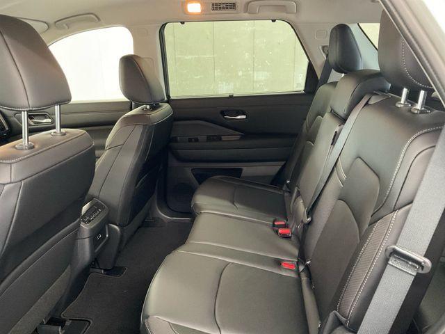 new 2025 Nissan Pathfinder car, priced at $45,980
