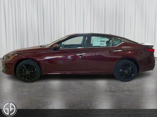 new 2025 Nissan Altima car, priced at $32,425