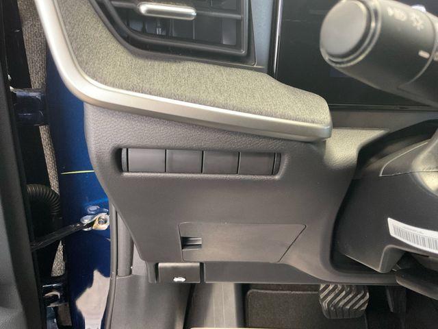 new 2025 Nissan Kicks car, priced at $27,180