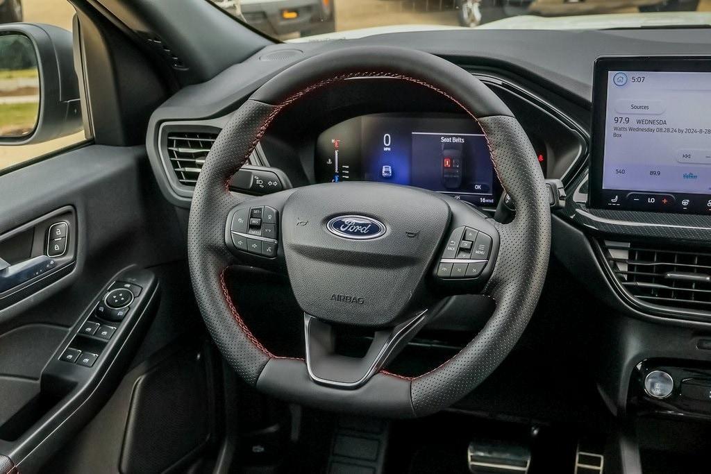 new 2024 Ford Escape car, priced at $31,900