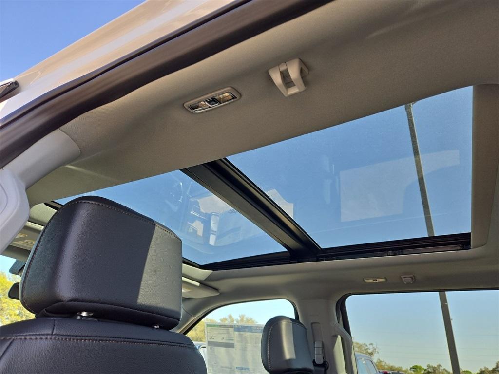 new 2025 Ford F-350 car, priced at $72,293