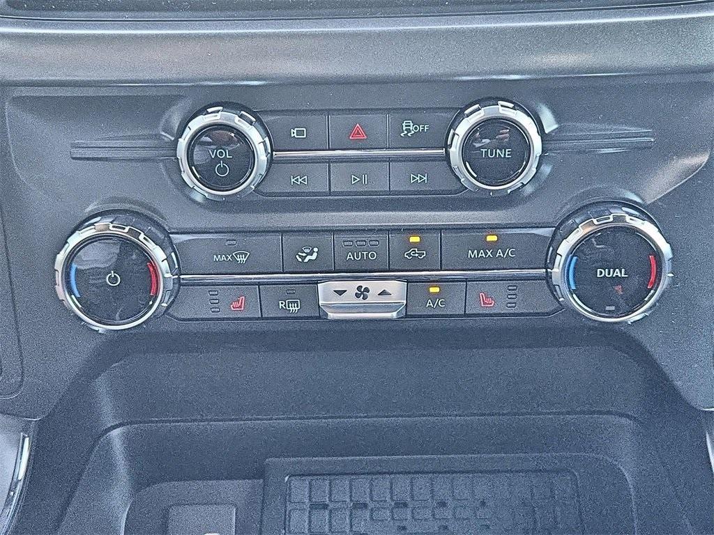 new 2025 Ford F-150 car, priced at $52,185