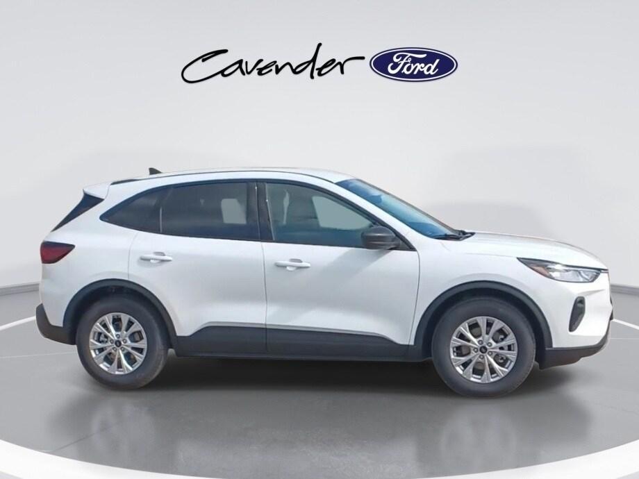 new 2025 Ford Escape car, priced at $29,566