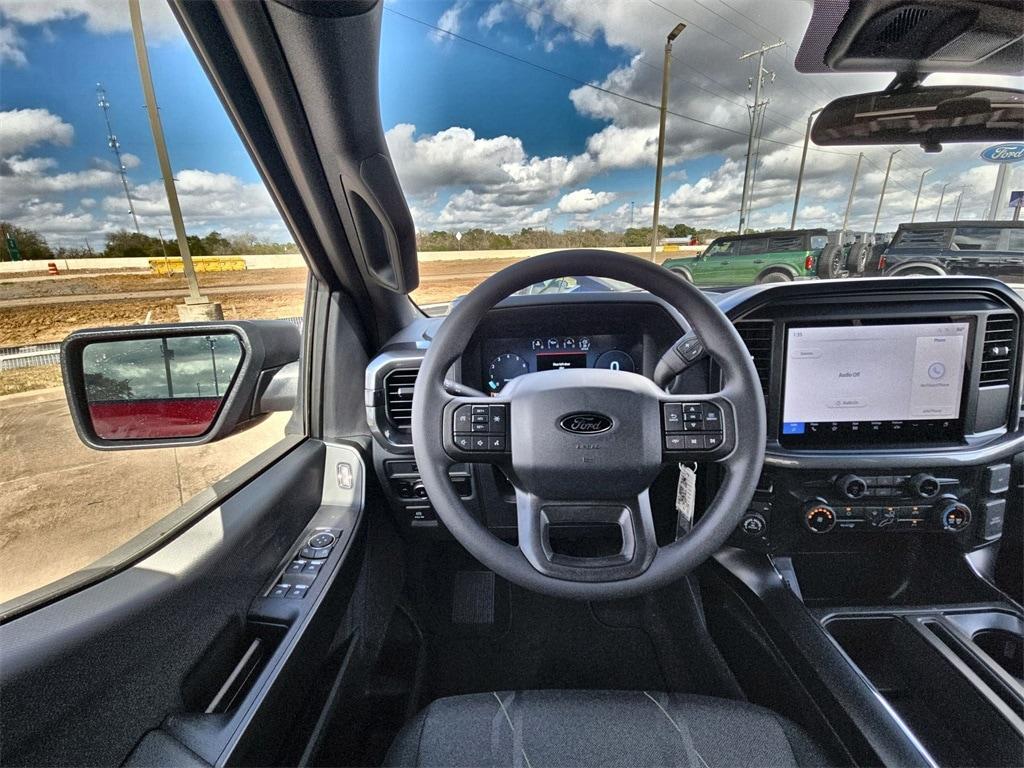 new 2025 Ford F-150 car, priced at $52,814