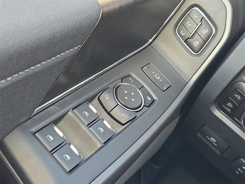 new 2025 Ford F-350 car, priced at $65,686