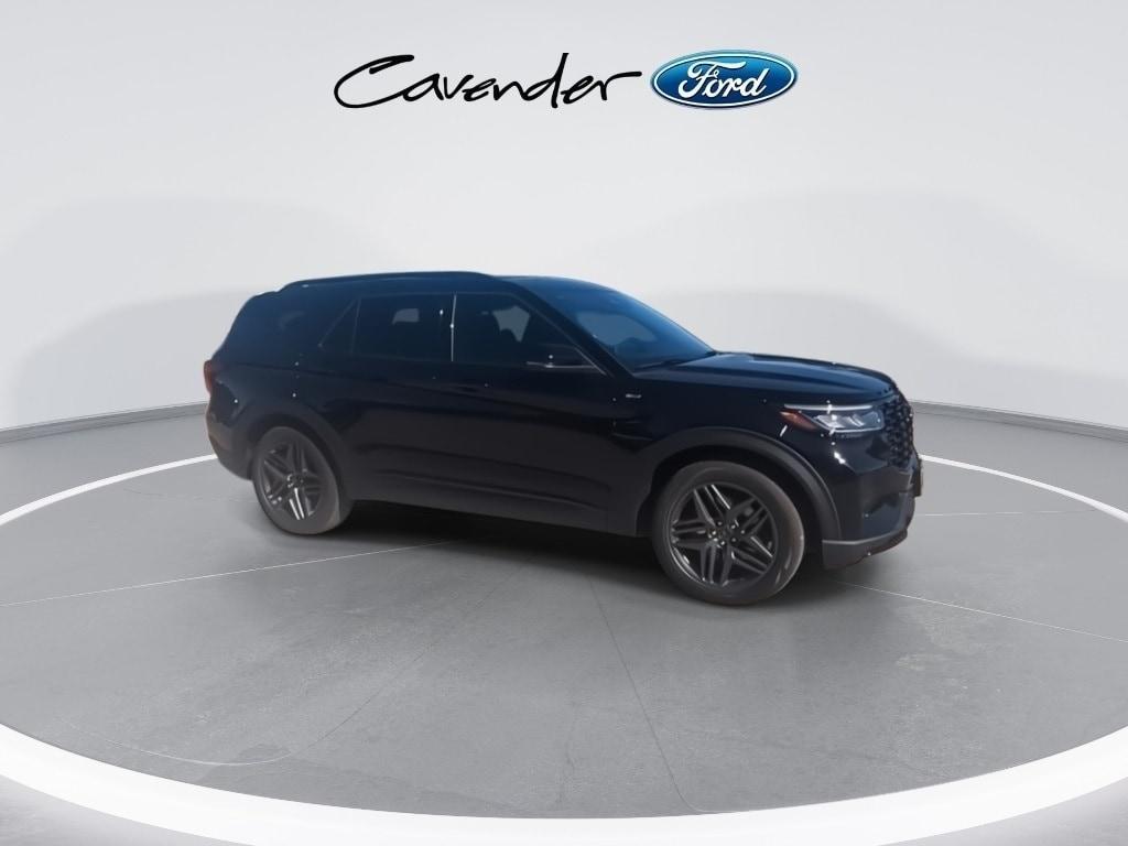 new 2025 Ford Explorer car, priced at $48,750