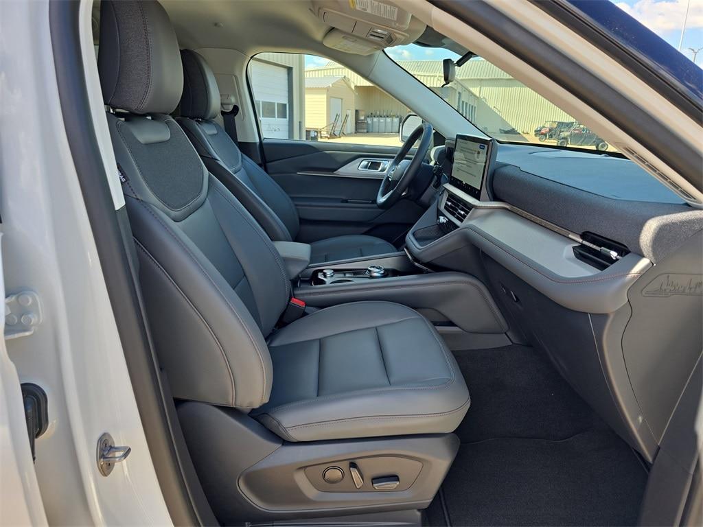 new 2025 Ford Explorer car, priced at $41,796
