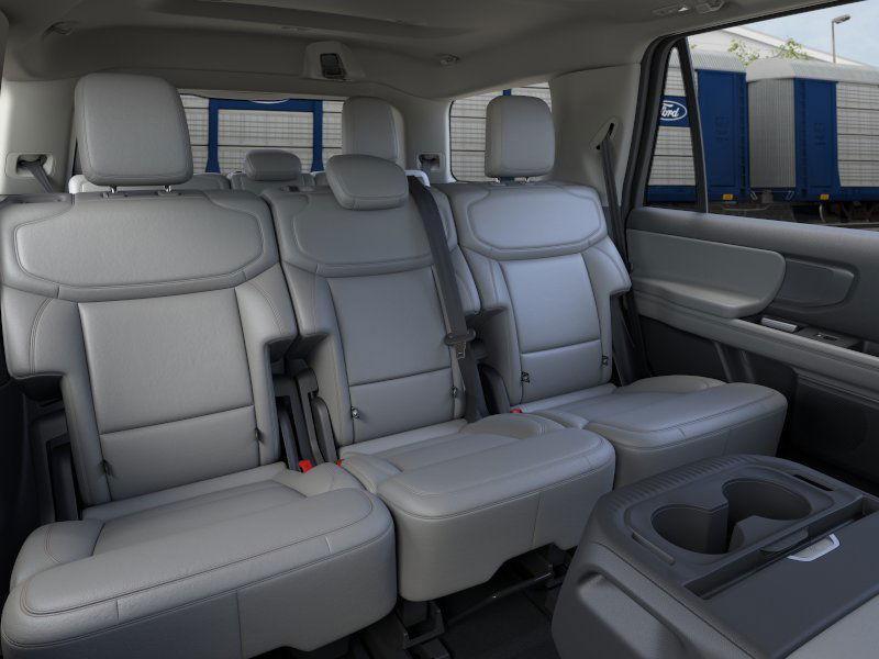 new 2025 Ford Expedition car, priced at $68,296