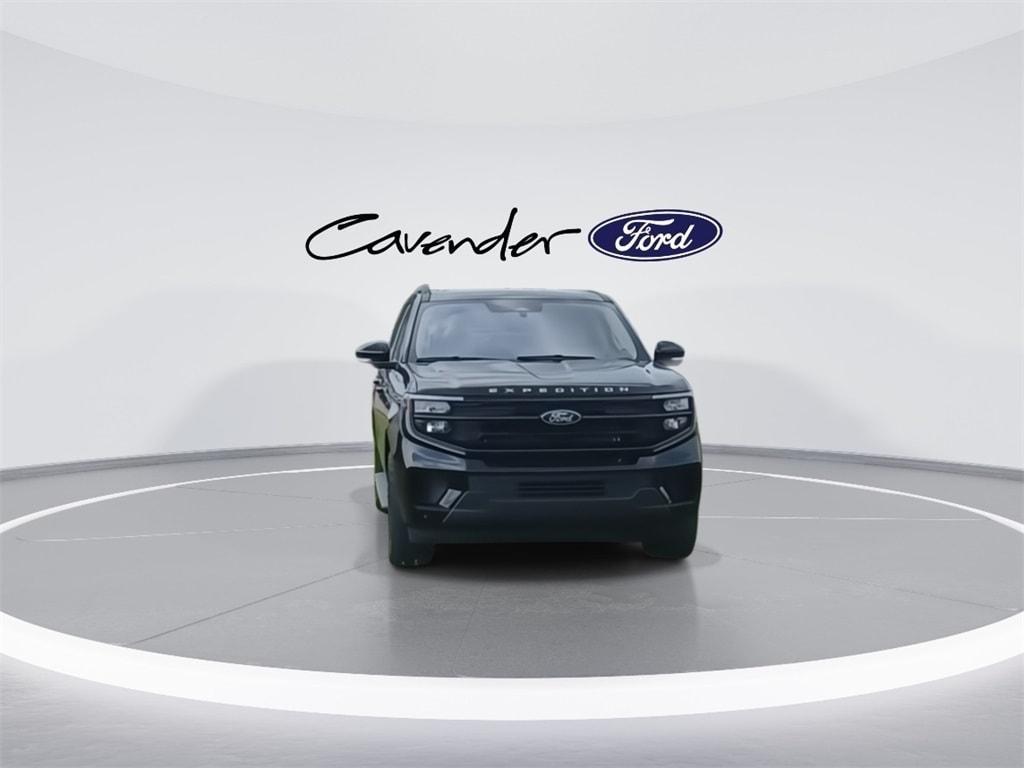 new 2025 Ford Expedition Max car, priced at $76,605