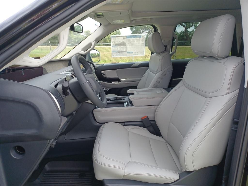 new 2025 Ford Expedition Max car, priced at $76,605