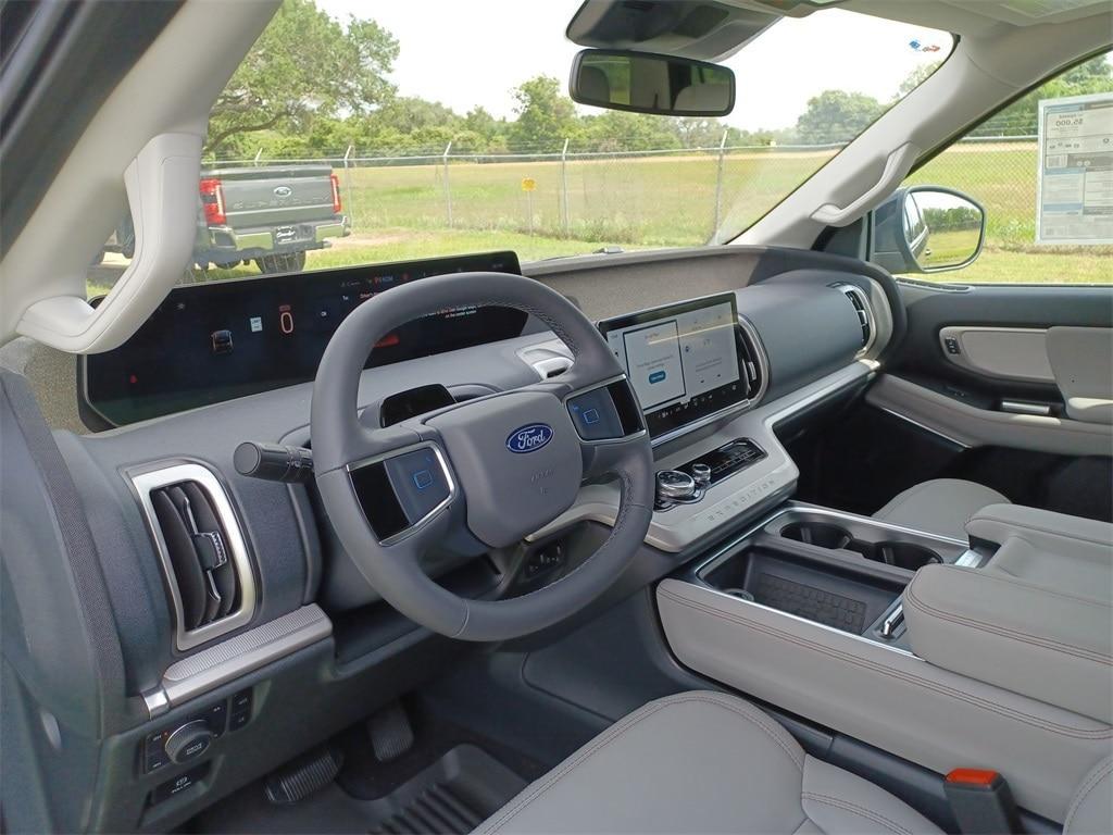 new 2025 Ford Expedition Max car, priced at $76,605
