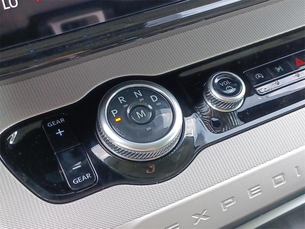 new 2025 Ford Expedition Max car, priced at $76,605