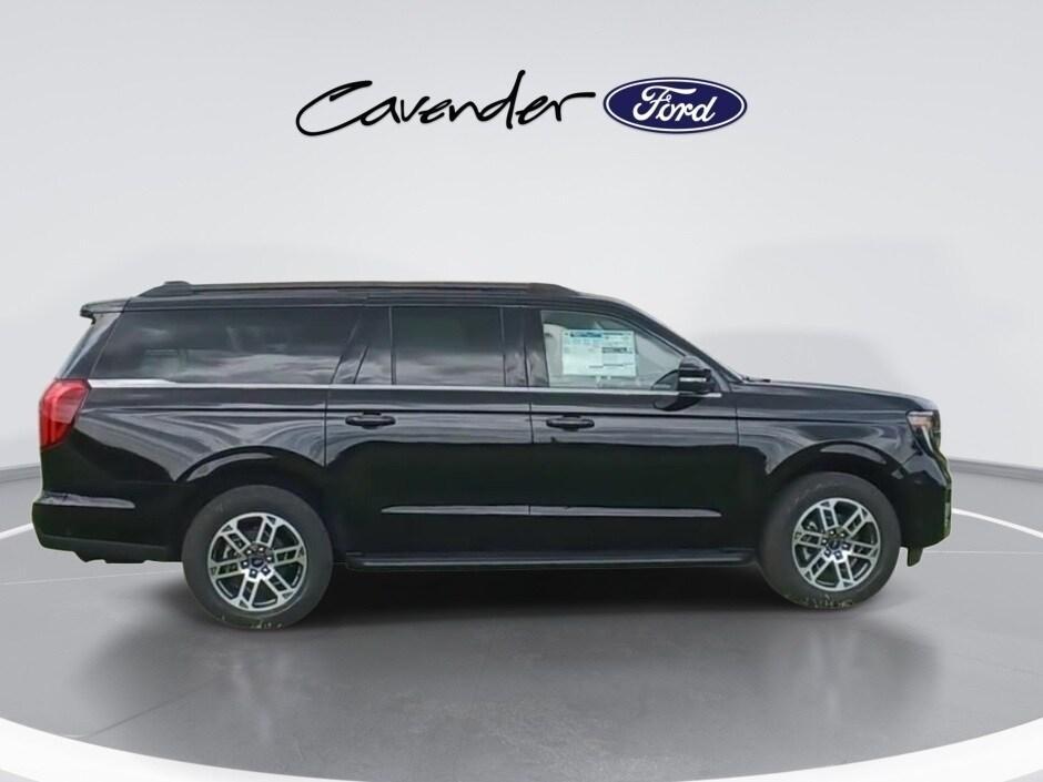 new 2025 Ford Expedition Max car, priced at $76,605