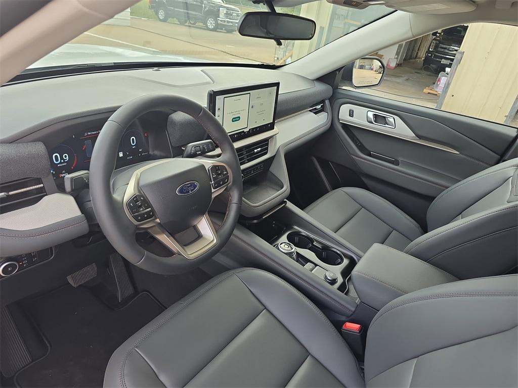 new 2025 Ford Explorer car, priced at $41,336