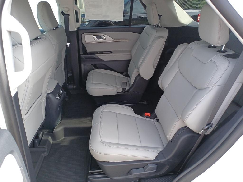 new 2025 Ford Explorer car, priced at $41,972