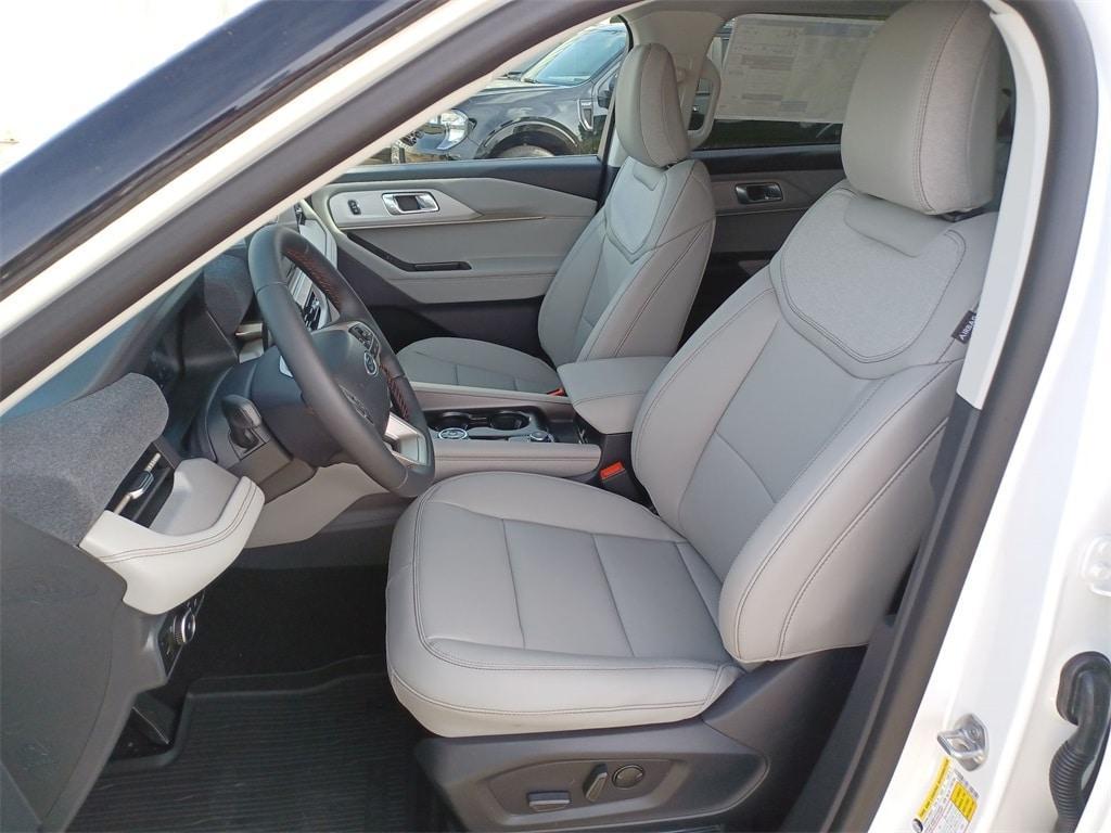 new 2025 Ford Explorer car, priced at $41,972