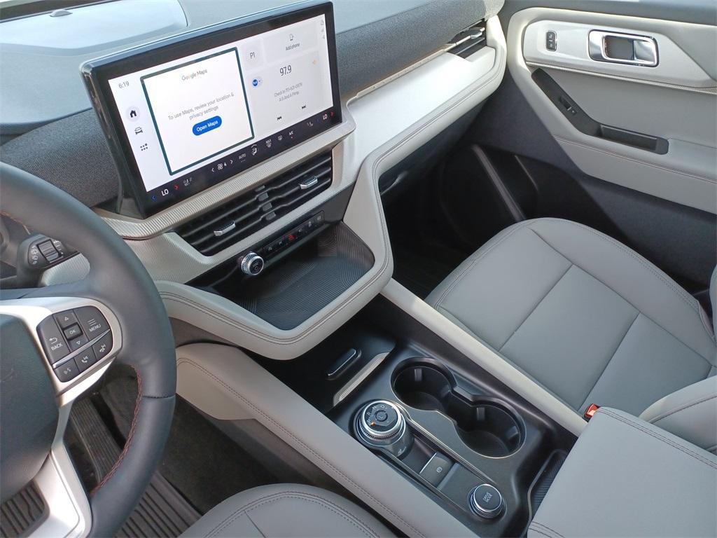 new 2025 Ford Explorer car, priced at $41,972