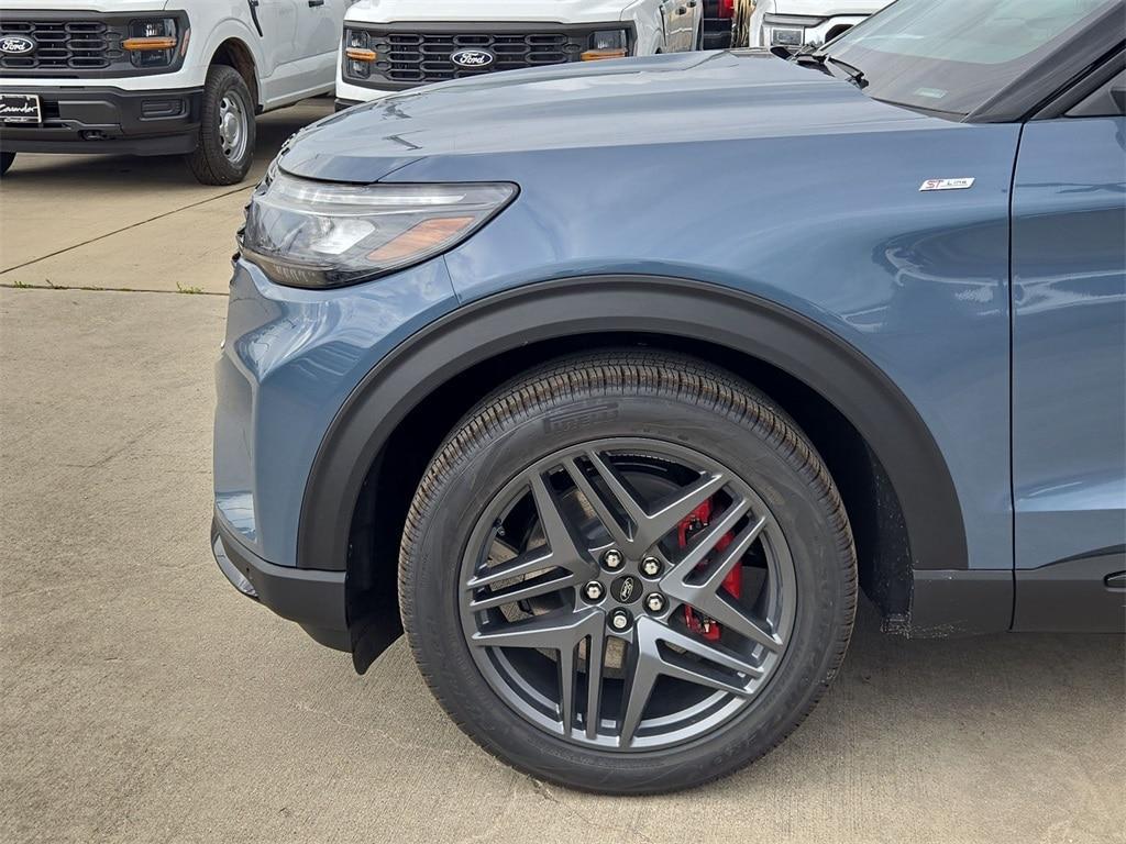 new 2025 Ford Explorer car, priced at $46,050