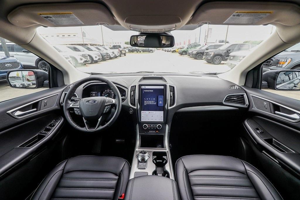 new 2024 Ford Edge car, priced at $29,408