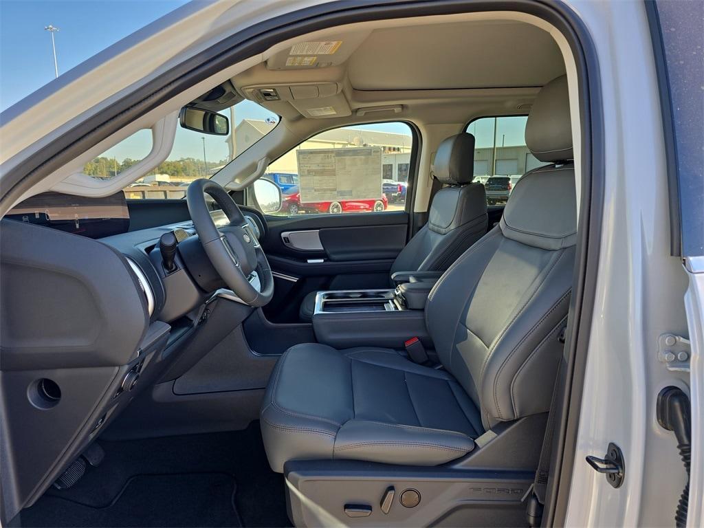 new 2025 Ford Expedition car, priced at $70,642