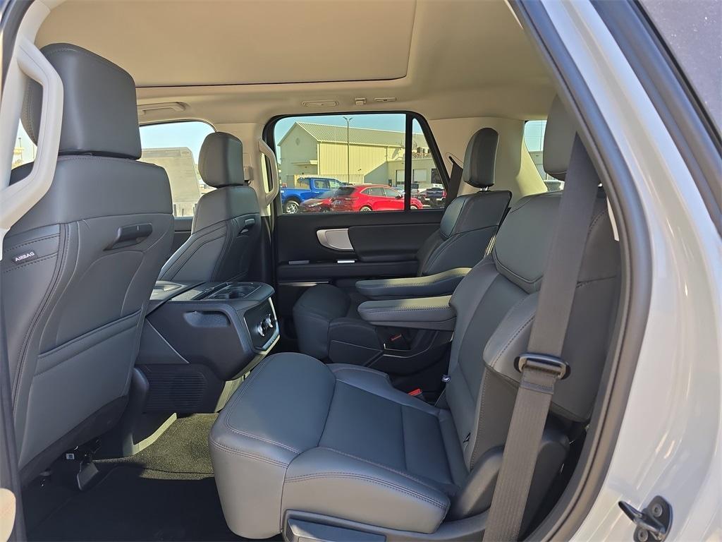 new 2025 Ford Expedition car, priced at $70,642