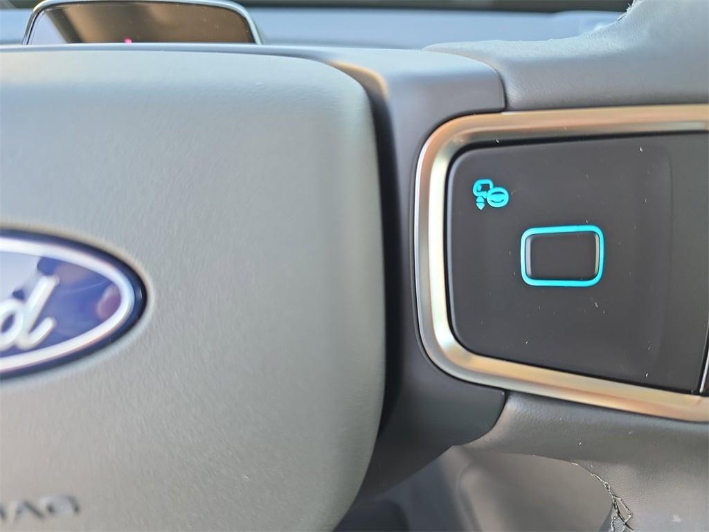 new 2025 Ford Expedition car, priced at $70,642