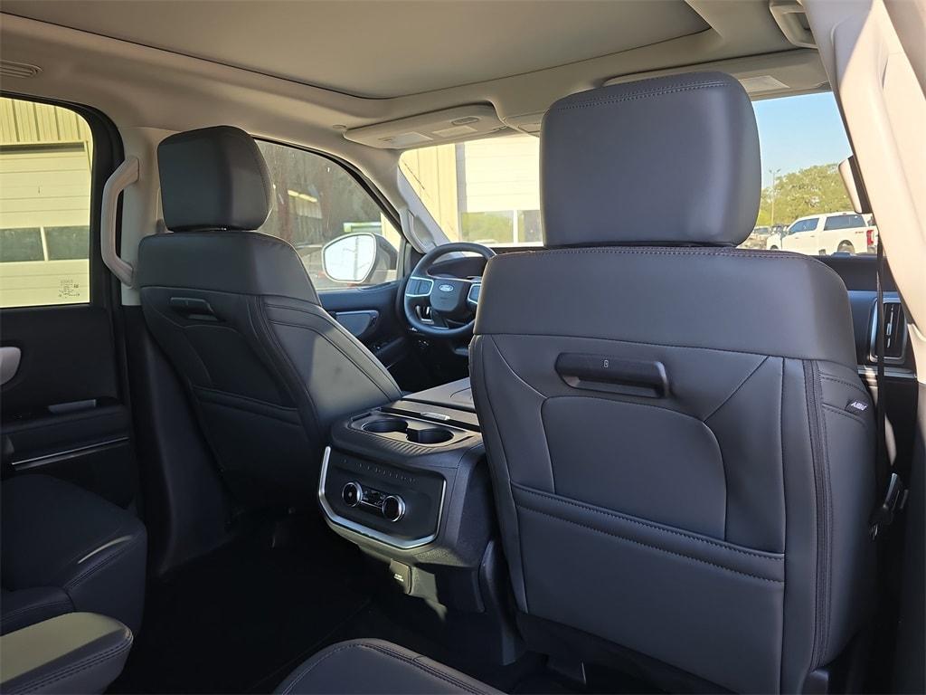 new 2025 Ford Expedition car, priced at $70,642